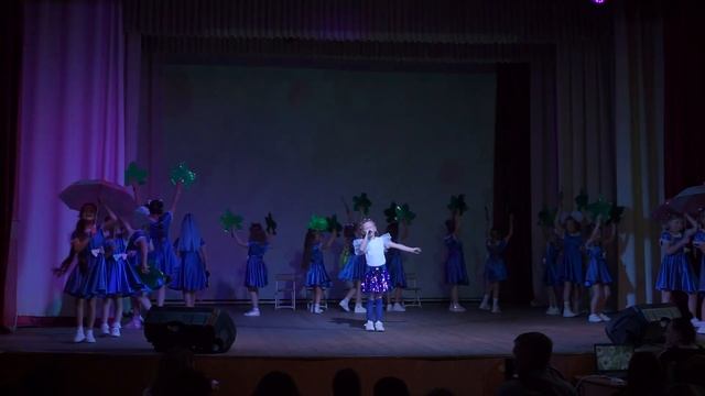 Курдюмова Арина - Пляшет муха с комаром смотреть онлайн