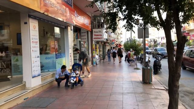 Walk in Kuşadası City Center смотреть онлайн