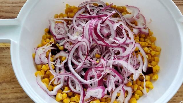 Салат из Свёклы.Вкусно и очень полезно.beetroot salad.tasty and very healthy смотреть онлайн