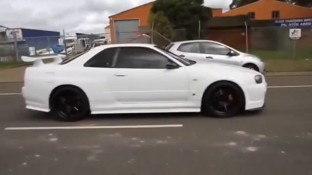 NISSAN SKYLINE R34 SOUND COMPILATION смотреть онлайн