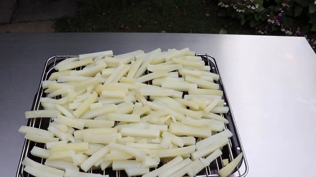 French Fries in 3 easy steps | घरमै बनाउनुस क्रिस्पी फ़्राइज़ | Homefoodbuzz
