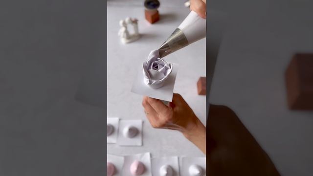 Мастер класс Роза из зефира. Зефирная флористика, обучение. Зефирные цветы. Роза из крема.