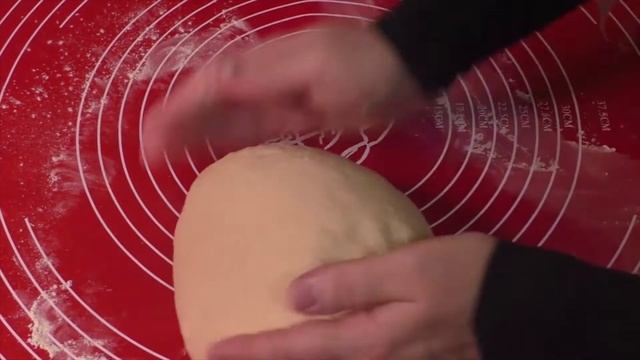 ВСЕГО ТРИ ИНГРИДИЕНТА И ТЫ СЫТ! ОЧЕНЬ ПРОСТОЙ В ПРИГОТОВЛЕНИИ И ОЧЕНЬ ВКУСНЫЙ ТОНКИЙ ЛАВАШ. смотреть онлайн