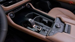 2025 Toyota Grand Highlander Black SUV Introduce