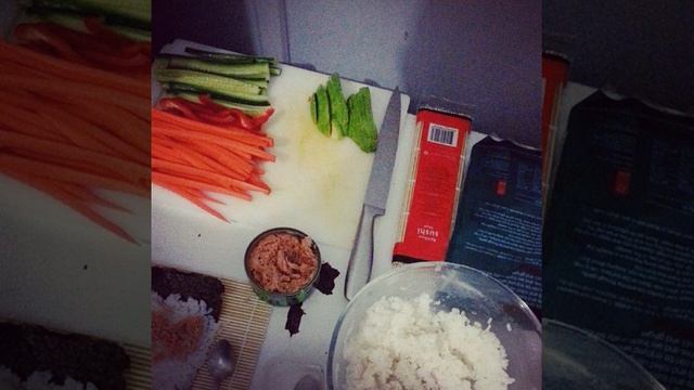 Today's dinner: carrot soup with ginger topped with kelp noodles, asparagus, avocado and broccoli