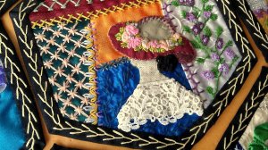 Техника 'крейзи' и аппликации: любимые проекты Лидии Удоевой