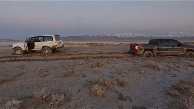 Chevy stuck in mud up to the bumper recovered by Cruiser Guy from Matts Offroad Yuba Lake video