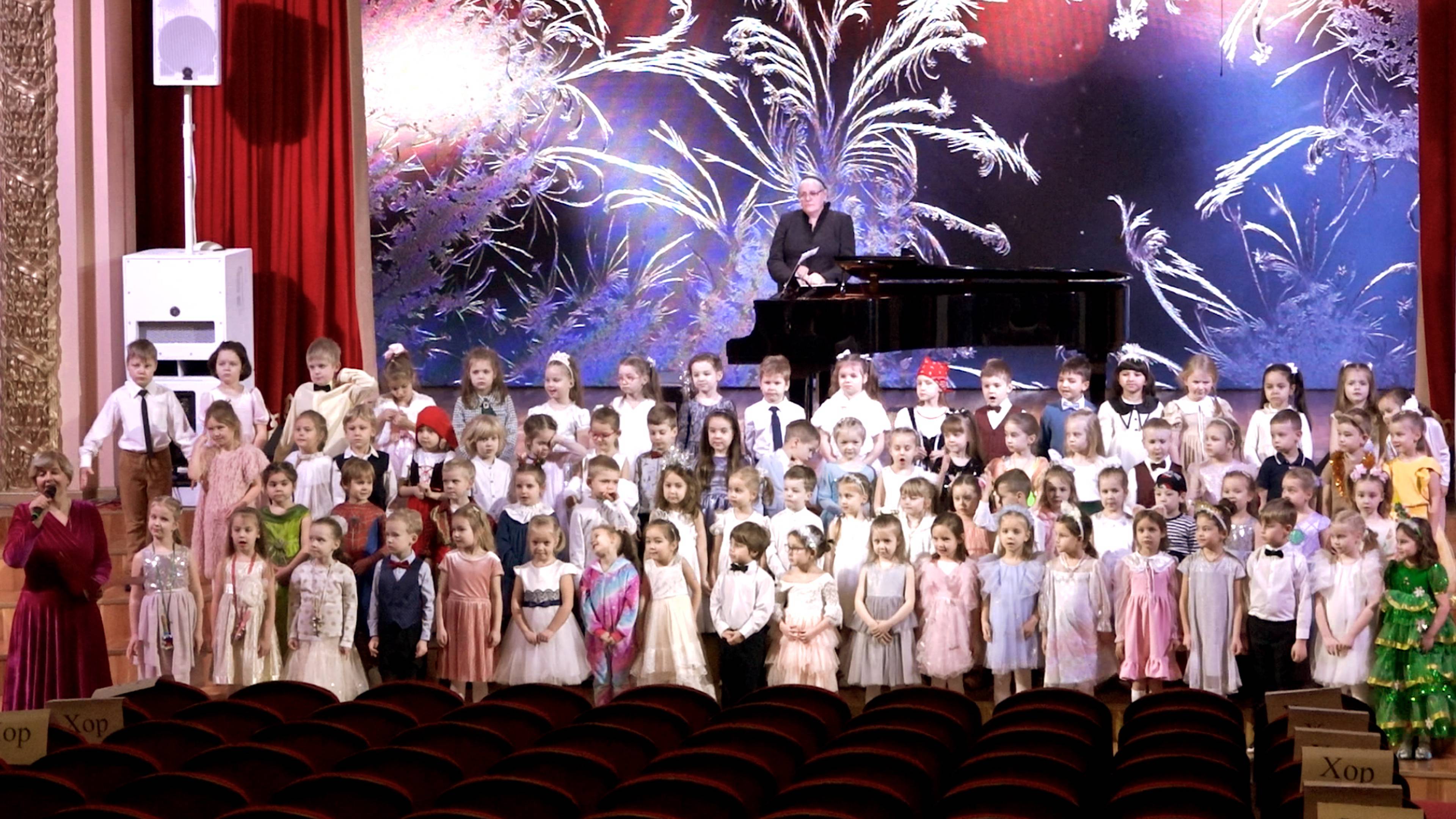 Новогодний концерт хора "Снежинка-1" смотреть онлайн