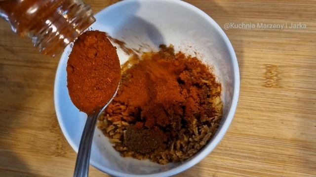 Pyszny aromatyczny kotlet schabowy z patelni grilowej lub tradycyjnego grlila , najlepsza marynata