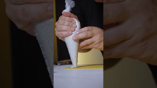 Сырные равиоли с трюфелем и икорным соусом. Пробовали?  Рецепт в комментариях❤️ #кейтеринг #shorts
