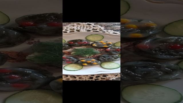 Желе из морской капусты на курином бульоне и агар- агаром.