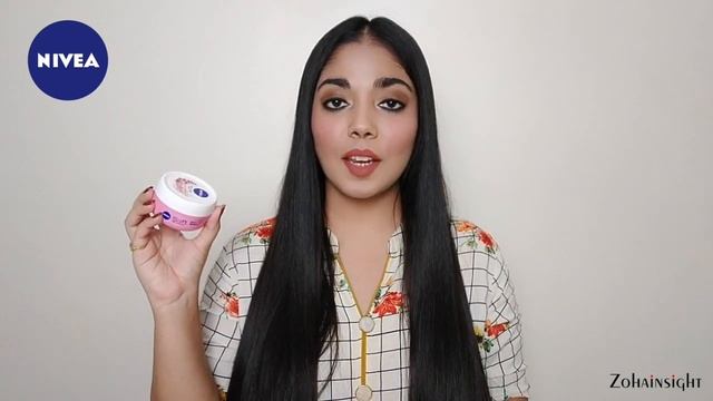Get Glowing Skin With Nivea Soft Berry Blossom Light Moisturiser | Review | Zohainsight