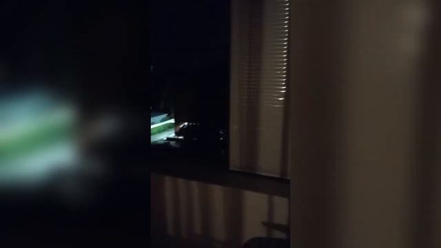 Курск под массированной атакой беспилотников. Горят дома. смотреть онлайн