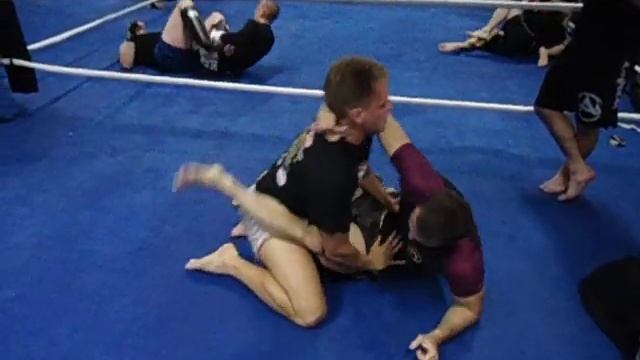 MMA Training in Hummer Gym Czech Republik Prague смотреть онлайн