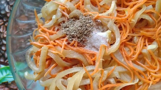 ПРИГОТОВЬТЕ ВКУСНЯТИНУ! ЗАКУСКА ИЗ СВИНОЙ ШКУРКИ ПО КОРЕЙСКИ🥕🔥 КОРЕЙСКИЙ САЛАТ ХЕ ИЗ СВИНЫХ ШКУРОК!