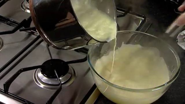 Passion Fruit Crème Brulée with Chocolate Kahlua Sorbet смотреть онлайн