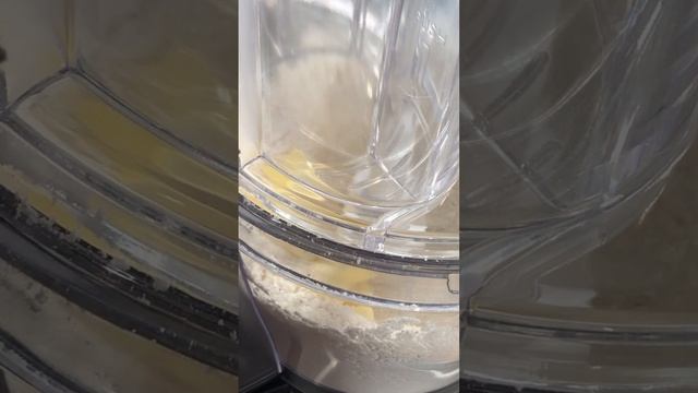4 Ingredient Dough for Pie Crust - Pie Crust Dough in 30 Seconds #shorts смотреть онлайн