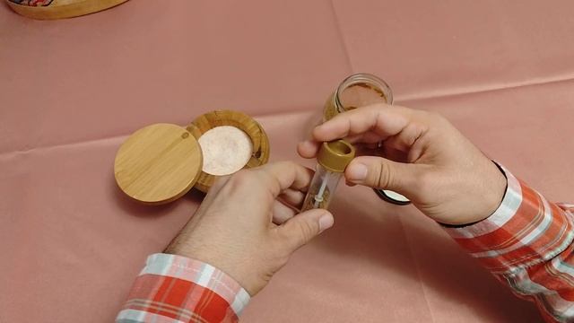 Бесплатная солонка и перечница для похода.