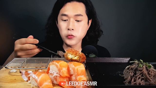 CHEESE TONKATSU & SOBA & SALMON SUSHI MUKBANG 치즈돈까스 메밀소바 연어초밥 먹방 ASMR EATING SOUNDS смотреть онлайн