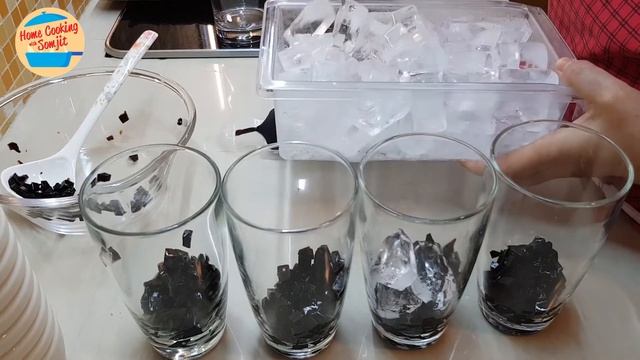 Soyacincau Drink | Michael Jackson Drink | Soy Milk with Grass Jelly Drink Recipe