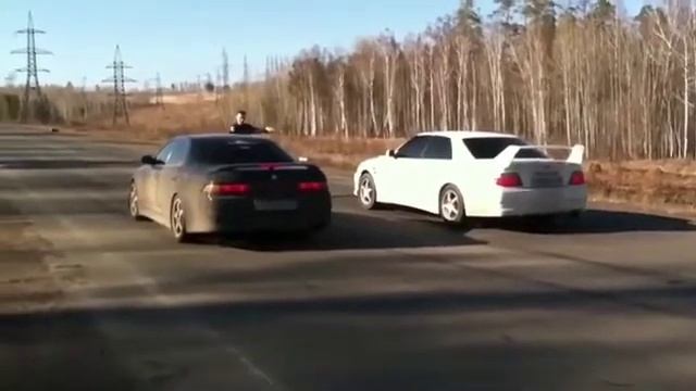 Toyota Mark 2 VS Toyota Chaser смотреть онлайн