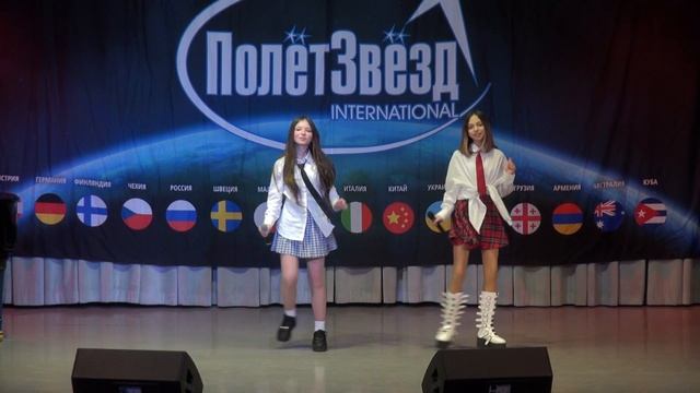 Анна Диденко и Анастасия Татарченко "Нас не догонят" смотреть онлайн