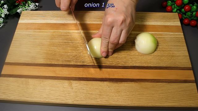 I learned this recipe in a restaurant. Baked pork with potatoes in an unusual sauce. смотреть онлайн