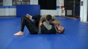 Простой выход из бокового удержания