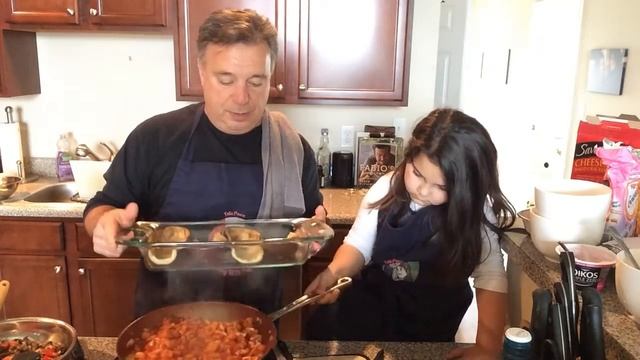 Cooking With Papa Season2 EP12 Eggplant Submarine Boats смотреть онлайн