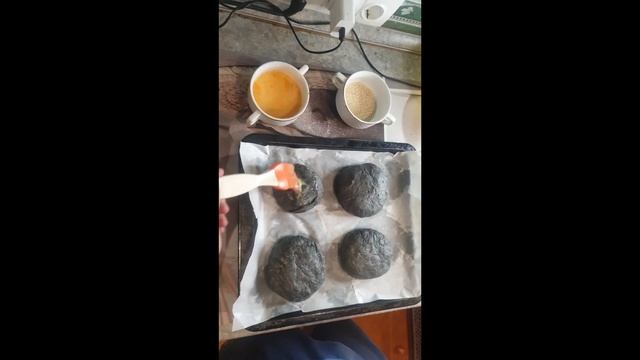 Grey Classic Burger (Серый классический бургер с говяжьей котлетой) смотреть онлайн