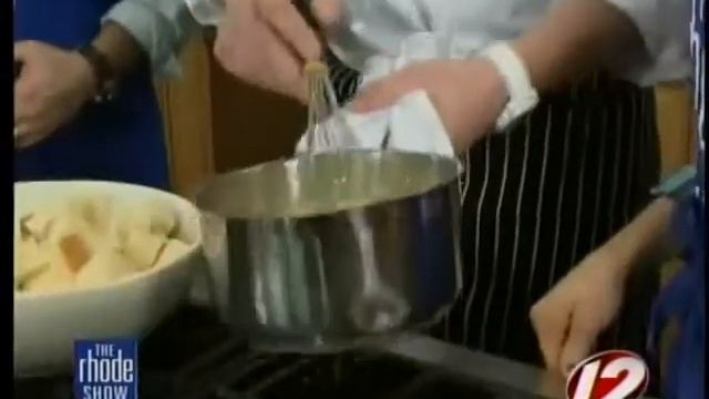 In The Kitchen: Banana Bread Pudding смотреть онлайн