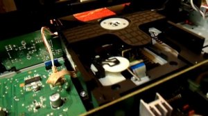 DENON DCD-520AE (Sanyo SF-P101N). Обзор и профилактика CD проигрывателя.