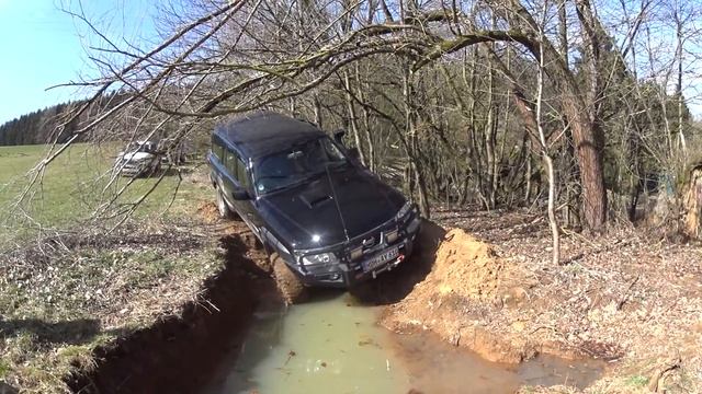 Nissan Patrol Offroad mud/OF-Trench ab смотреть онлайн