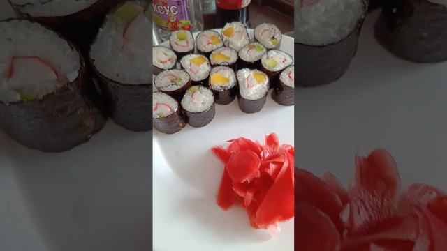 мои первые суши🍣#роллы#Нори 🍚 🥭🦀🥑крем-сыр#my first 🍣#nory 🍚cream 🧀🥭🦀🥑#short смотреть онлайн