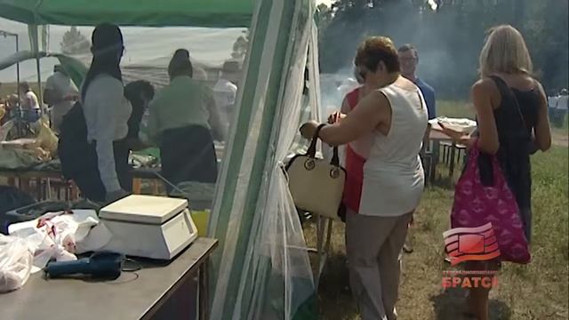 На вкусный Праздник молодой картошки и малосольного огурца приглашают братчан в воскресенье, 7 авг смотреть онлайн