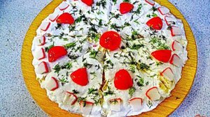 Закусочный торт из лаваша и крабовых палочек