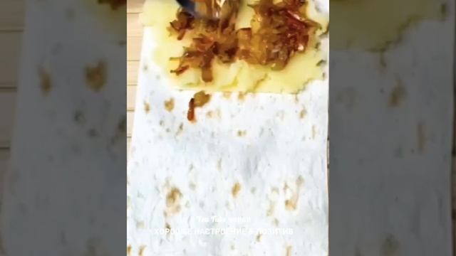 Вкусная закуска в лаваше.🧑🍳 #shorts #короткиевидео #закуска смотреть онлайн