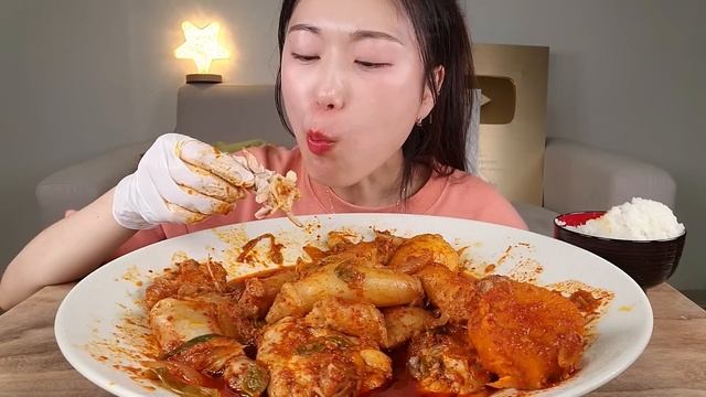 ASMR 통통한 통대창 넣은 밥도둑 닭볶음탕 리얼먹방 :) Braised Spicy Chicken , the beef tripe MUKBANG