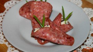 Закусочные колбасные рулетики с начинкой
