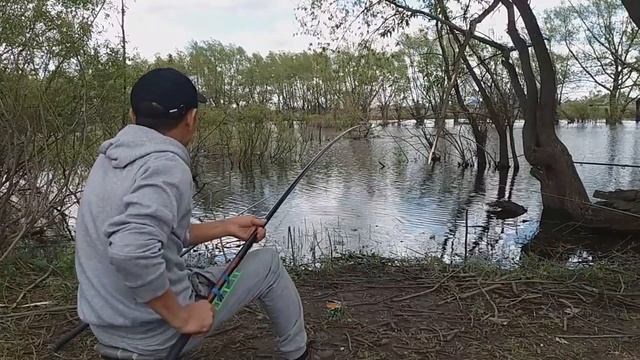 бешеный клев карася смотреть онлайн