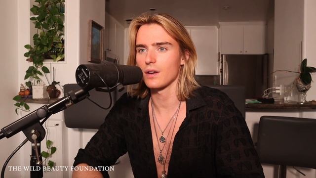 Luke Eisner Reads "Zephyr Comprehends Connections” for The Wild Beauty Foundation смотреть онлайн