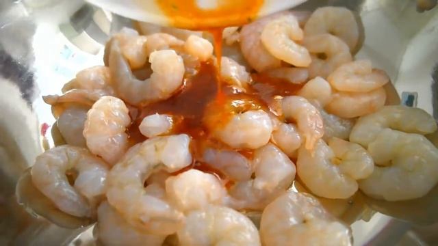 Grilled Sriracha Prawn Skewers смотреть онлайн