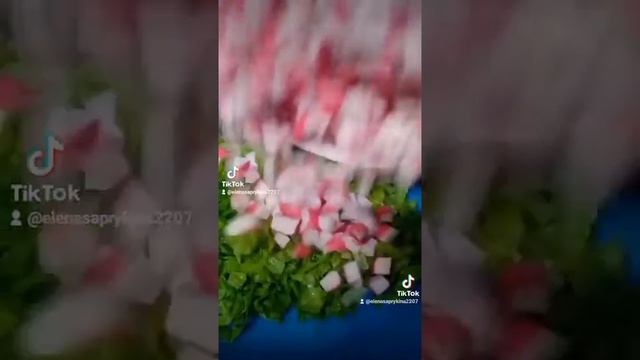 Готовим курочку,пюре и салатик смотреть онлайн