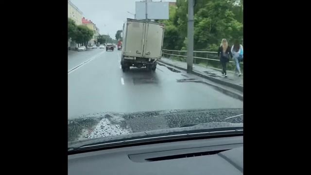 «ГАЗель» отжигает! Неубиваемый советский автопром! Не дождётесь!) смотреть онлайн