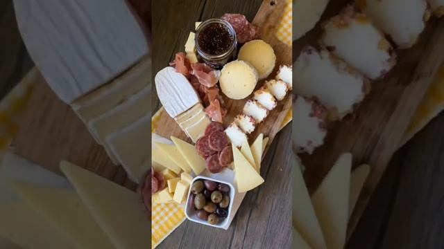 Тьюториал по сырной тарелке. Как нарезать и подать сыр. Как собрать сырную тарелку. #shorts