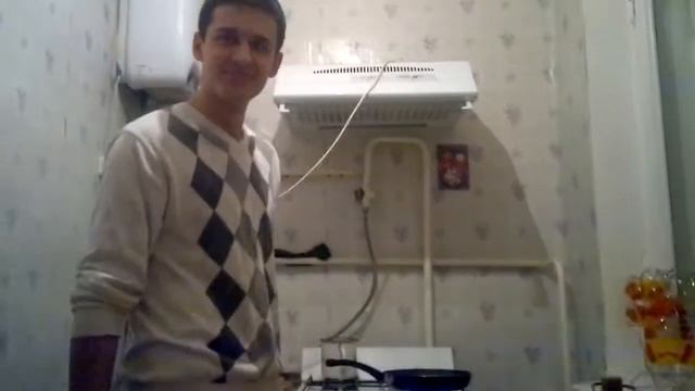 бро готовит блины смотреть онлайн