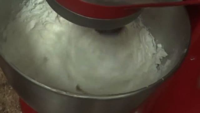 How to Make Scented Whipped Shea Butter Body Cream (Cucumber Melon)
