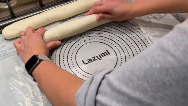 Просто БОМБА к празднику! БЕЗ ВОЗНИ С ТЕСТОМ! Порционная экспресс пахлава за считанные минуты. смотреть онлайн