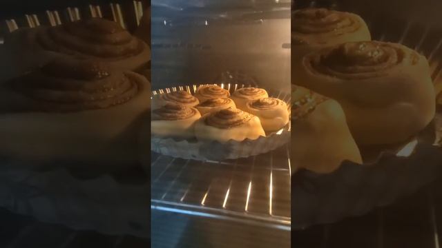 булочки с корицей. а-ля синнабоны #еда #выпечка #food #trendingshorts #trending #ytshorts