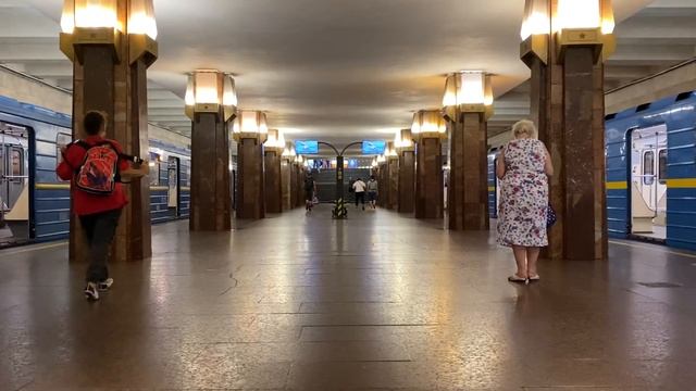 МЕТРО в Киеве 2021 / KIEV UKRAINE